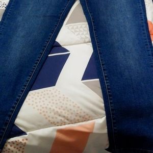 New Tahari Blue Jeans size 8 /29
